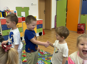 Dzień życzliwości u Puchatków i Krasnali