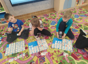 Wiosenne zabawy z literkami