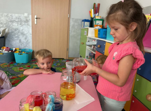 Wodne eksperymenty Puchatków